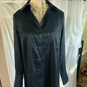 DKNY Women’s Night Shirt. Navy Blue. New with Tags. Size 2.
